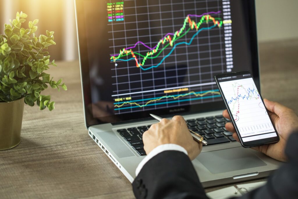 Online brokerage ThinkMarkets secures $30m from Mars Growth Capital. Alarar Capital Group was the sole adviser
